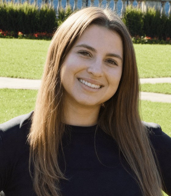Skye Slomiany, Instructor